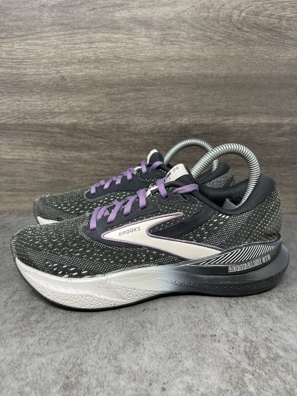 Brooks Adrenaline GTS 24 Running Shoes Womens Size 6.5 Black Lilac Purple